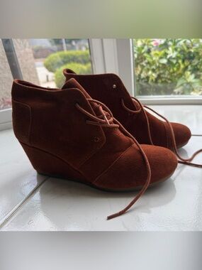 Toms Rust Suede Lace-Up Wedge Ankle Booties